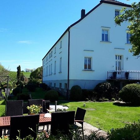 Altes Bauernhaus Im Gruenen Steffenshagen Exterior photo